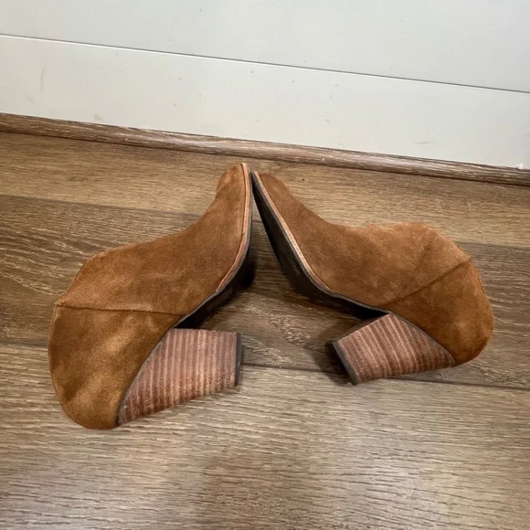 Dolce Vita Helms Mule Rustic Suede Booties, Stacked Block Heel Almond Toe Sz 9 - Picture 6 of 8